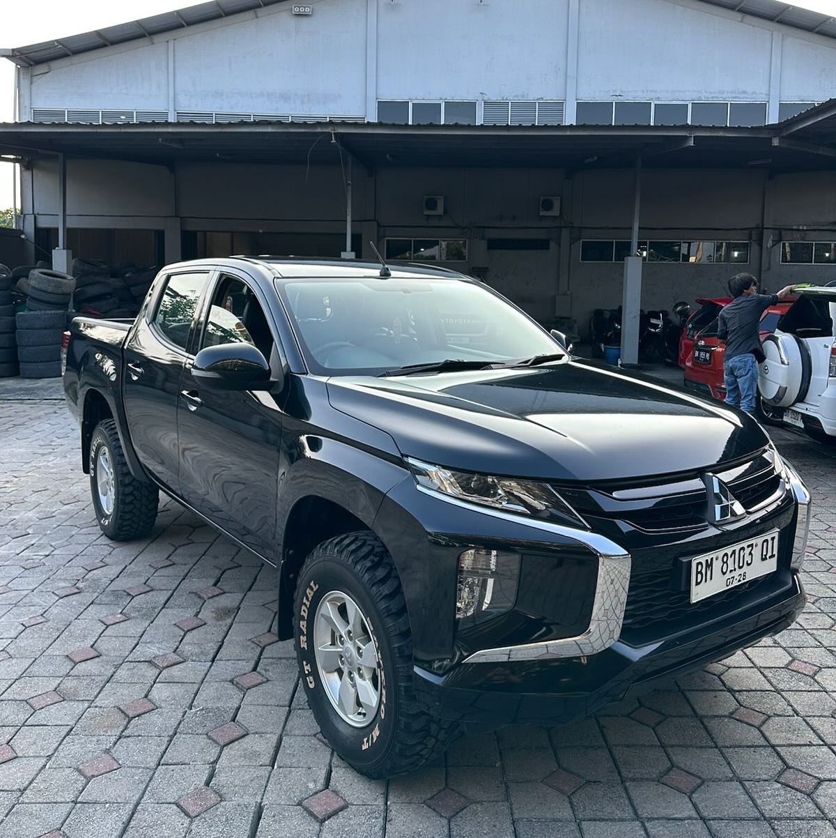 TRITON DC GLS 4×4 M/T 